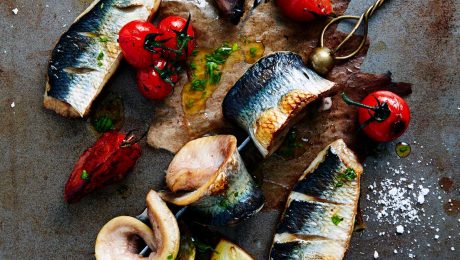 Baked-Herring-with-Lemon-and-Tomatoes-