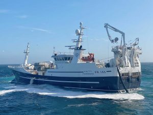 Scottish pelagic fishers and Cefas sign MoU to work together on scientific research